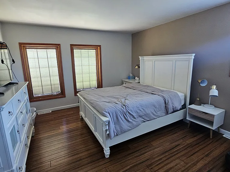 224 Laurel Dr — Photo 10