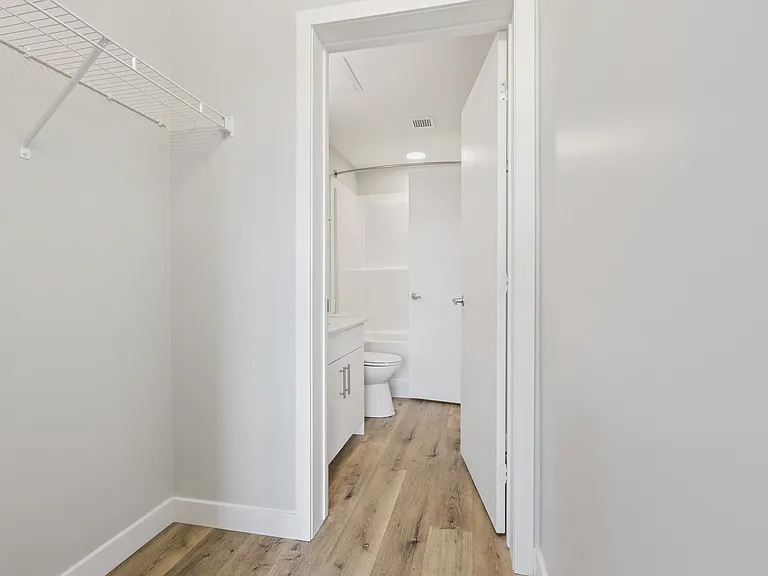 239 Eden Oak Trl — Photo 31