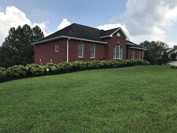 3rd image of 1225 Willow Brook Dr