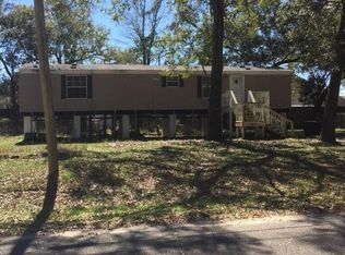 8013 E Edgewater Blvd, Ocean Springs, MS 39564