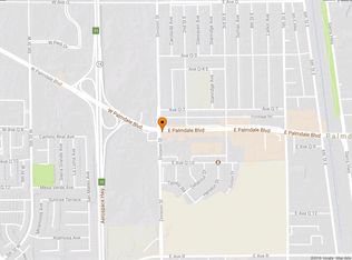 102 Taintor Rd, Palmdale, CA 93550