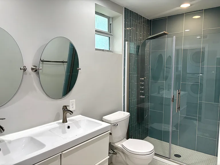310 Orange Way — Photo 23