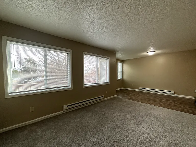 880 Wilson Avenue — Photo 5