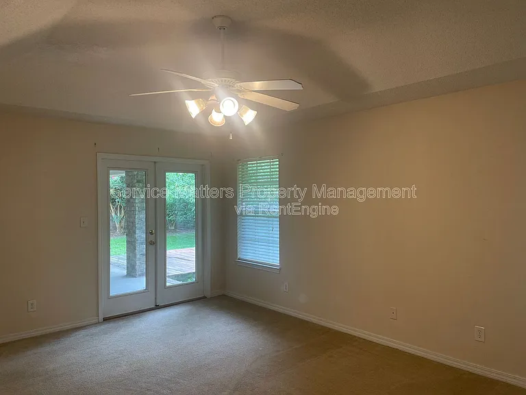 6940 Hardwood Ct — Photo 11