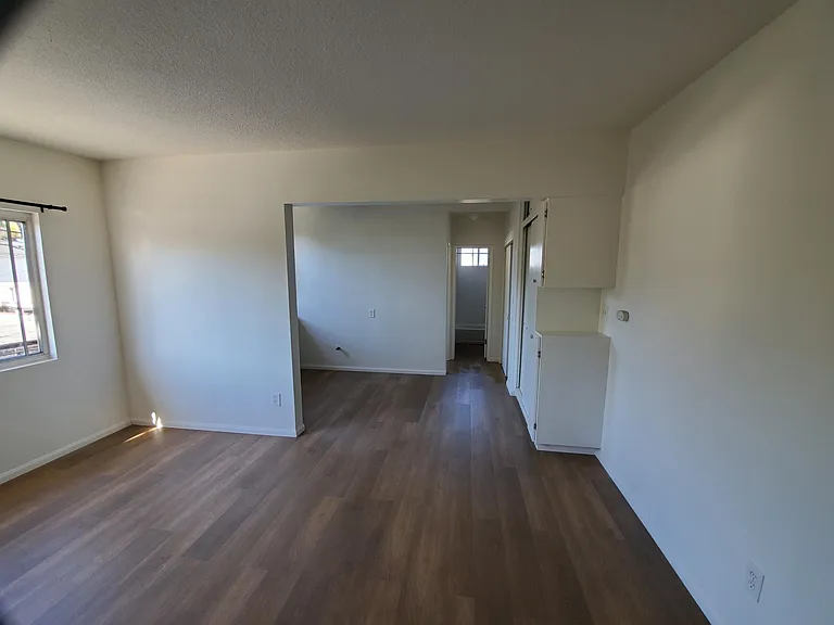 2535 S Redondo Blvd #8 — Photo 5
