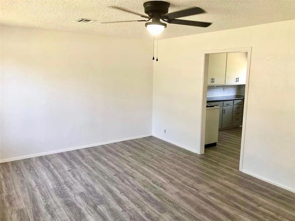 fayetteville-arkansas-2063368769 picture