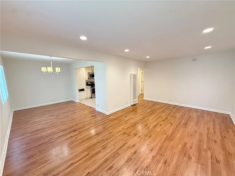 903 N Orange Grove Blvd #1 — Photo 2