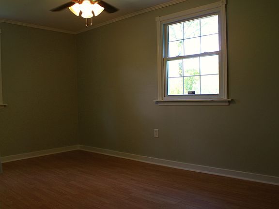 5th image of 1525 Castlewick Ave