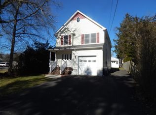 303 Elizabeth Ave, Toms River, NJ 08753
