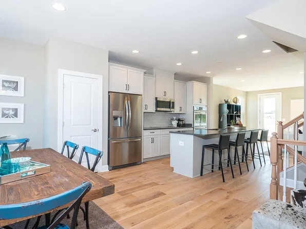 102 Coolidge Ave, Ranson, WV 25438