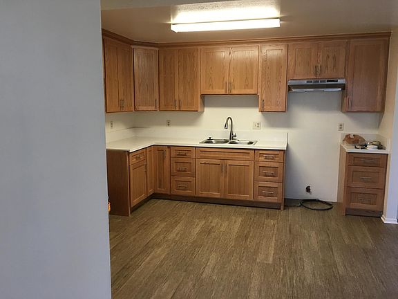 4th image of 17432 Mitchell Ave #19