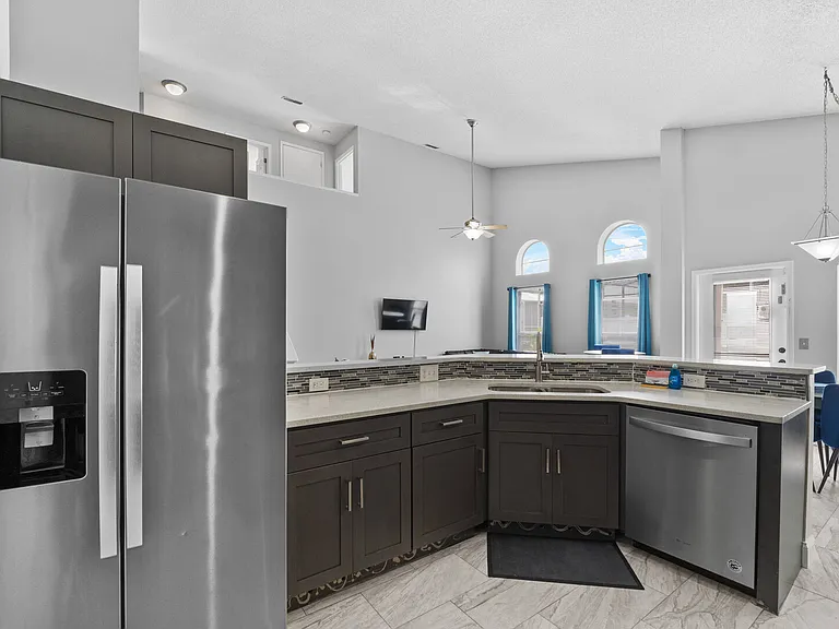 Riggs Cir — Photo 10