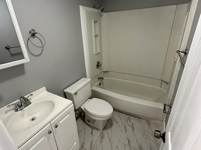 2110-12 South St #21102 — Photo 10