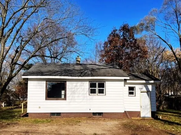 1584 Carlton St, Muskegon, MI 49442