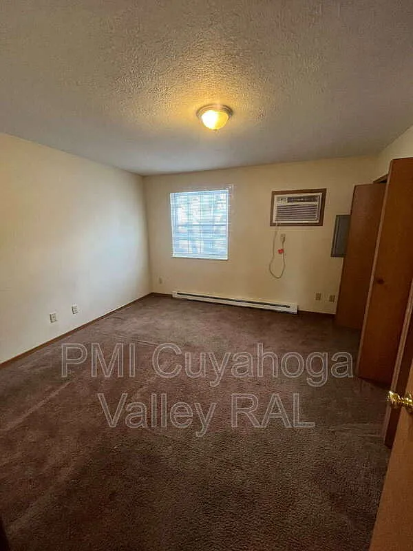 Building Photo - 1757 S Arlington St #12