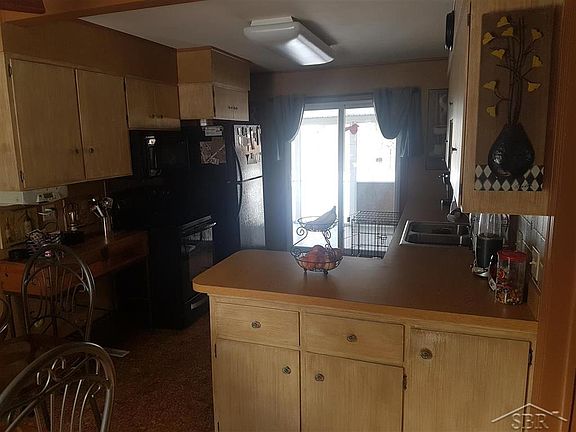 4th image of 2515 Peale Dr