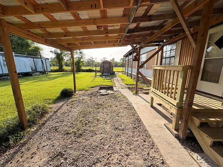 412 Saint Charles Bypass Rd — Photo 2