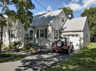 331 Cedar Grove Ter, Scotch Plains, NJ 07076