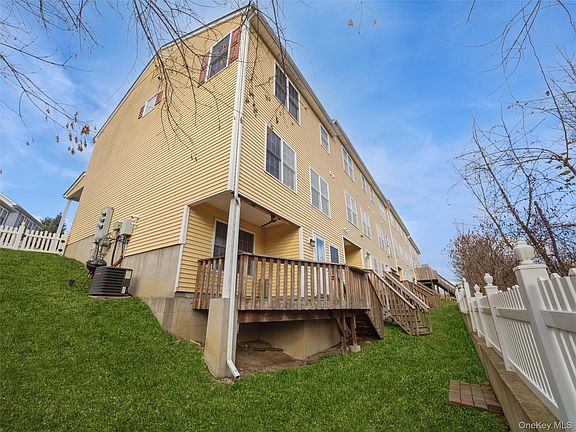 5th image of 43 Aveonis Court