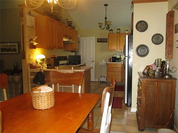 2nd image of 1555 Winding Creek Trl