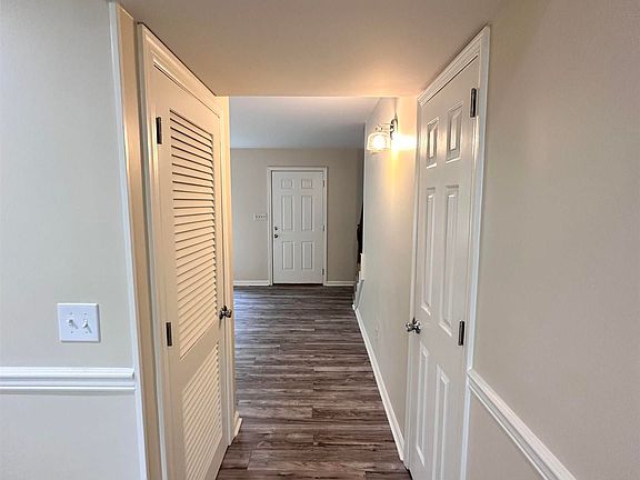 4th image of 2507 Hampstead Dr
