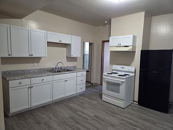 5th image of 3014 Morgan Ave N #1