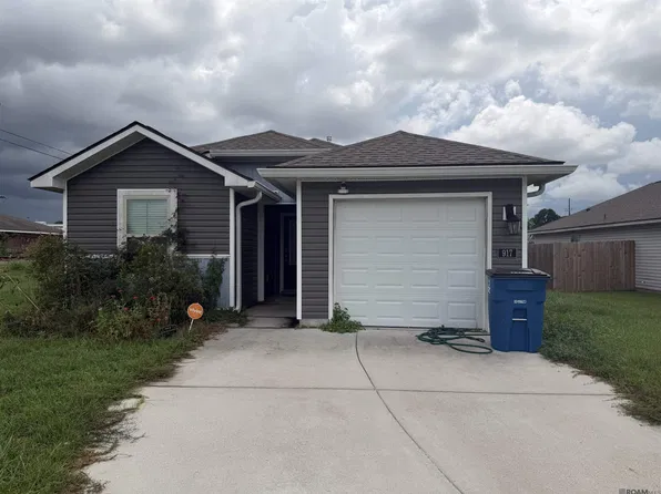 917 Michigan Ave, Port Allen, LA 70767