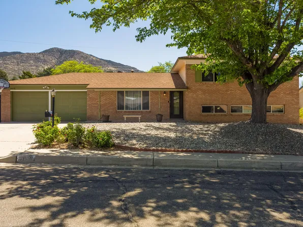 3616 Singapore Cir NE, Albuquerque, NM 87111