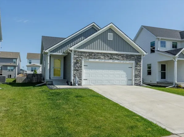 1253 NW Yorktown Dr, Waukee, IA 50263