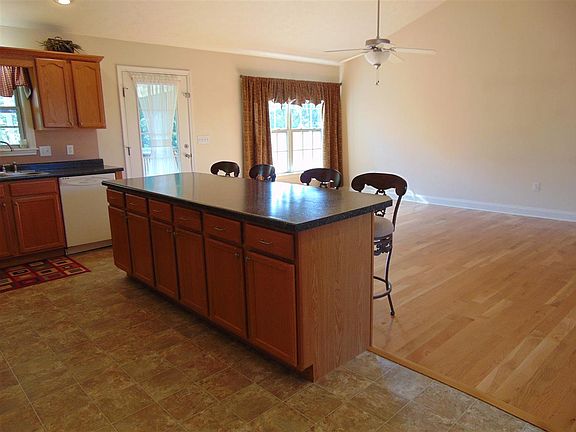5th image of 4267 Oak Trace Dr