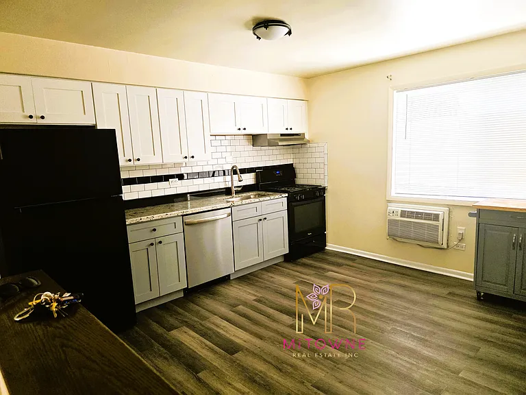 8460 Skokie Blvd #1 — Photo 2