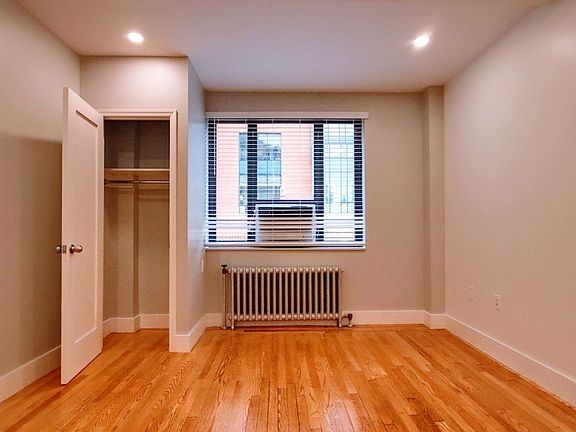 5th image of 11 Waverly Pl #9A