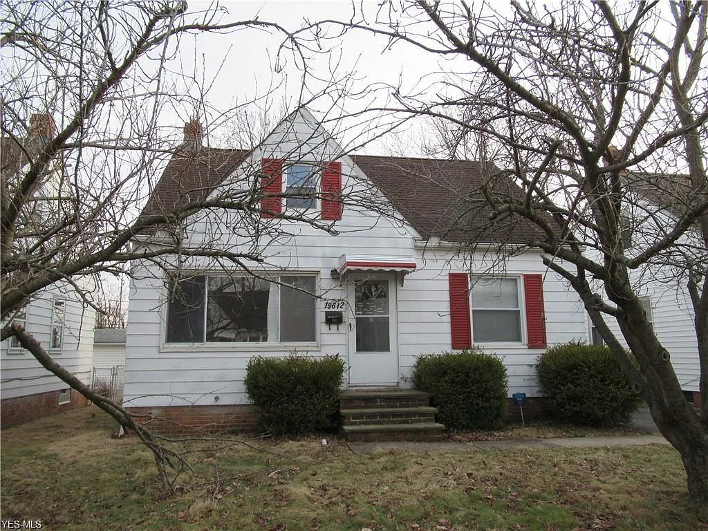 19612 Beverly Ave photo 1