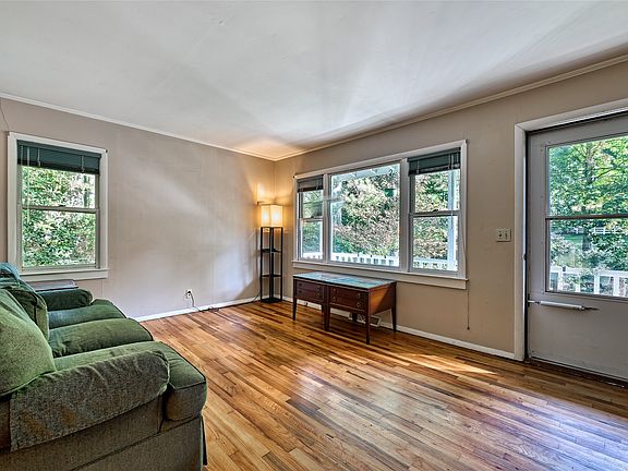 4th image of 556 Shortoff Road