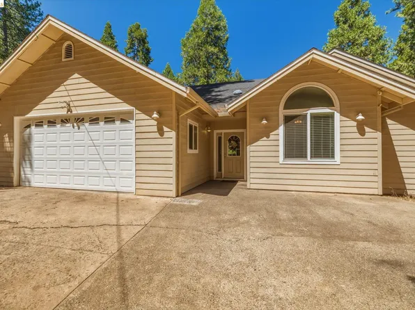 24230 Oxbow Ln N, Sonora, CA 95370