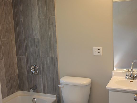 5th image of 3108-10 W Sunnyside Ave #1F