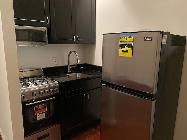1st image of 141 E 13th St Frnt 1
