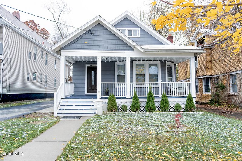 2nd image of 818 Bedford Road