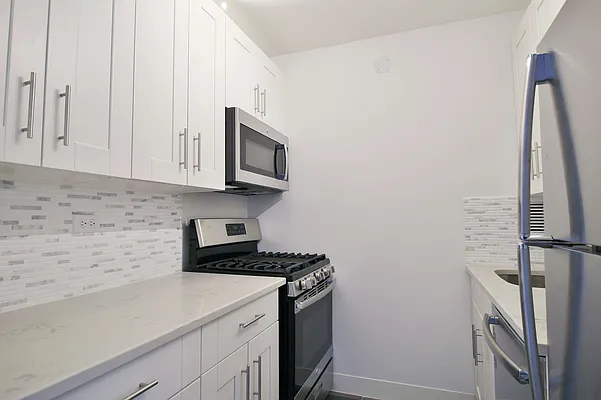 Rented by Julianna Realty Corp | media 32