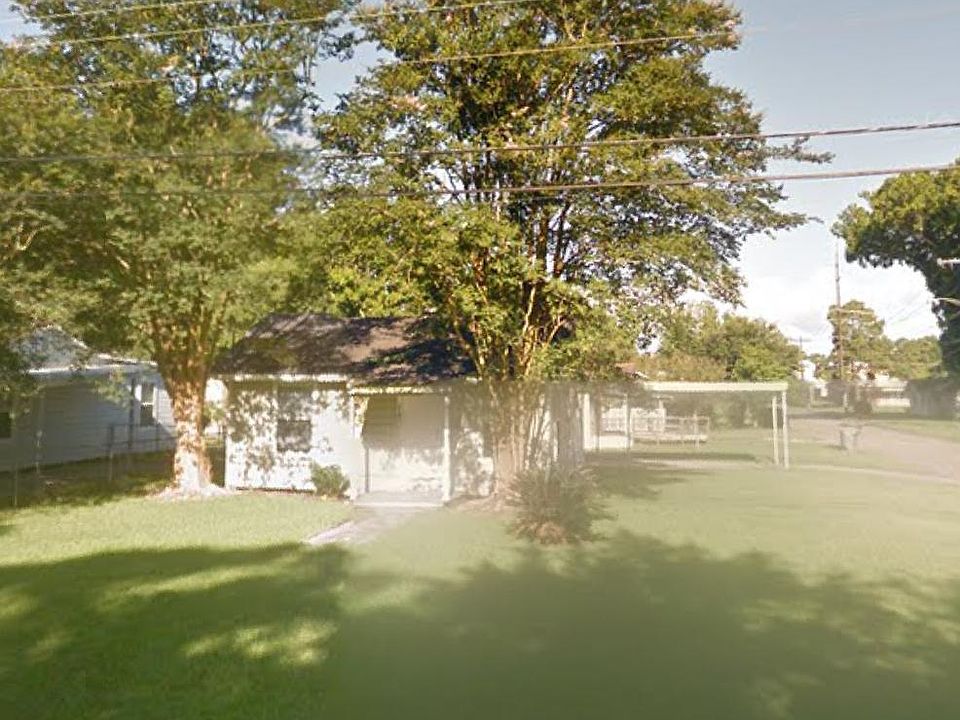 1st image of 3104 1st Ave