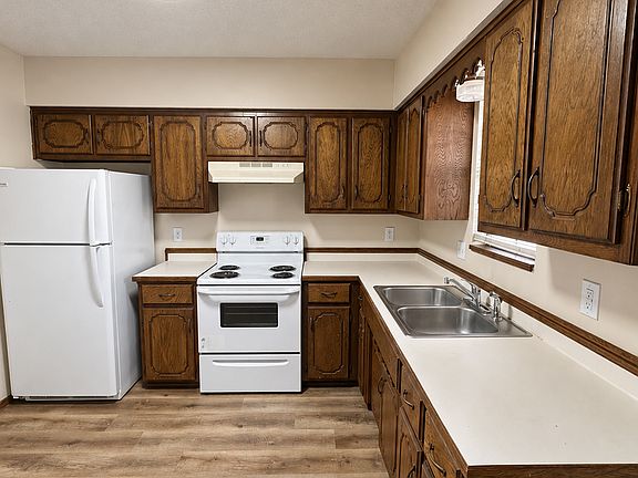 4th image of 2220 N Pierce Ave APT A