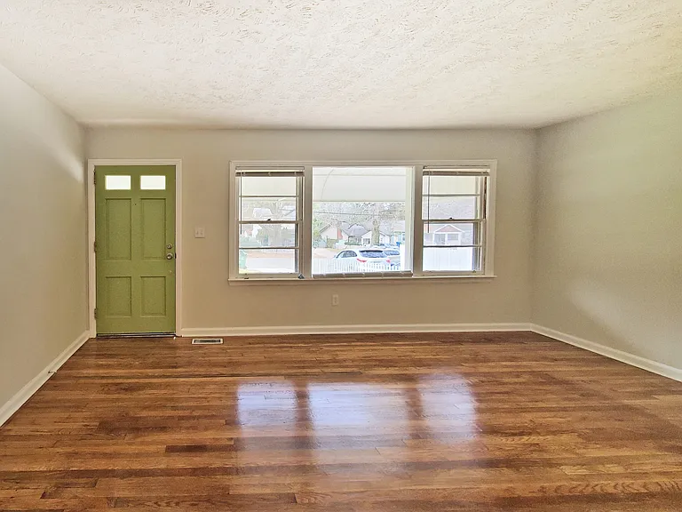 3018 Grand Ave SW — Photo 5