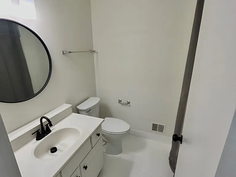 925 Fenley Ave — Photo 15