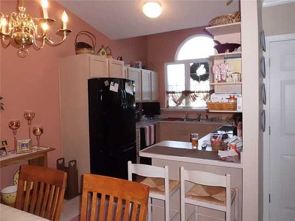 5th image of 7221 Glen Terra Dr #54