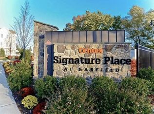 16 Aster Ln, Garfield, NJ 07026