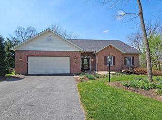 132 Buckingham Dr, Chambersburg, PA 17201