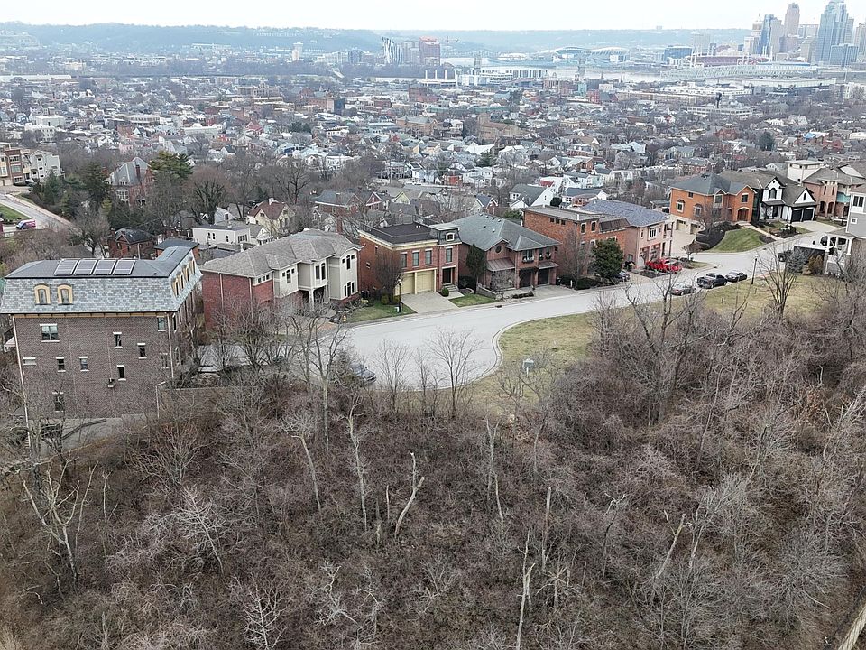 1st image of 89 Watch Hill Ln