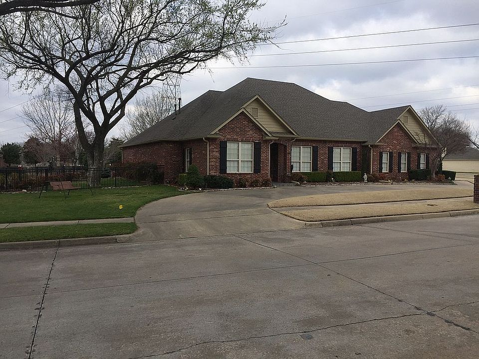 Furnished. Golf course     