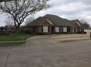 8336 S Millwood Rd E, Broken Arrow, OK 74011