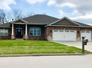 5824 Hedley Rd, Springfield, IL 62711